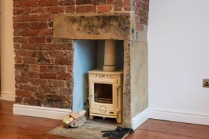 Photo 25- click for photo gallery